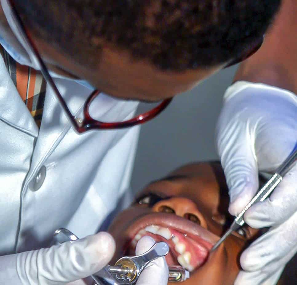 Fast and effective 1-hour teeth whitening service for instant results Milton Keynes